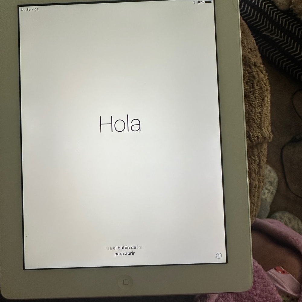 Apple White Tablet 4th generation, 32GB unlocked